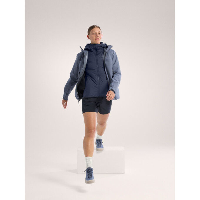 Chaqueta con capucha Arc'teryx BETA para mujer
