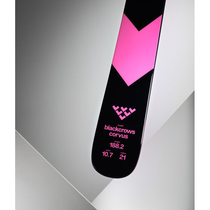 Black Crows CORVUS skis