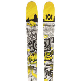Pack of Völkl REVOLT 96 freestyle skis + bindings