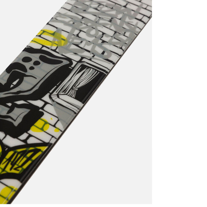Pack of Völkl REVOLT 96 freestyle skis + bindings