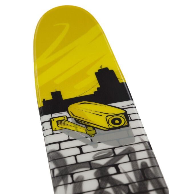 Pack of Völkl REVOLT 96 freestyle skis + bindings