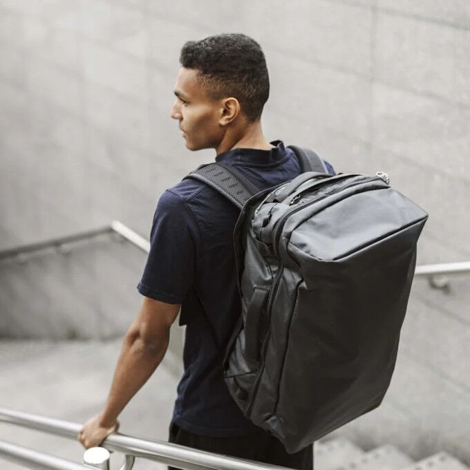 Osprey Transporter™ Squffel 44 cabin size travel bag | Resistant & modular