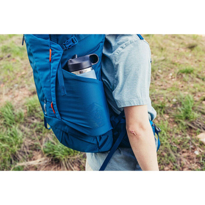 Gregory Wander 30 Pacific Blue: an adjustable backpack for young hikers