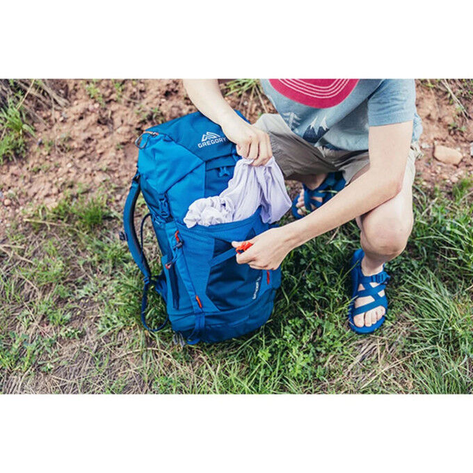 Gregory Wander 30 Pacific Blue: uno zaino evolutivo per giovani escursionisti