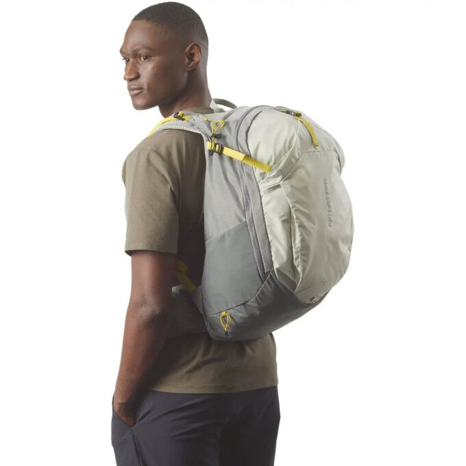 Trailblazer 30: mochila técnica de 30 litros para senderismo y ciudad