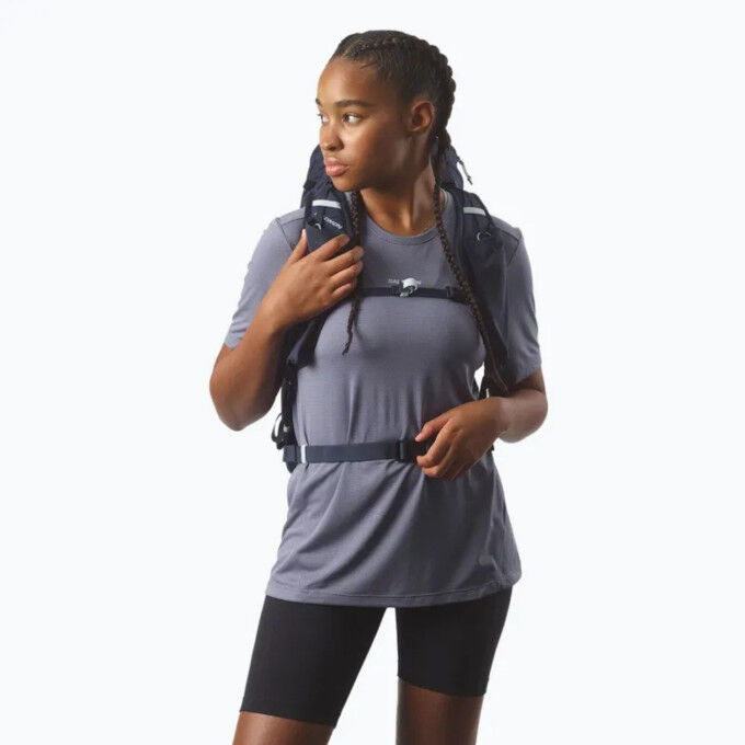 Salomon Aerotrek 18: technical backpack for female hikers