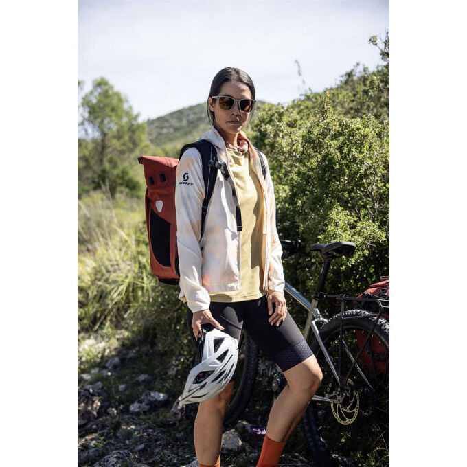 Ortlieb Vario Plus Dark Chili waterproof bike bag – 2-in-1 backpack