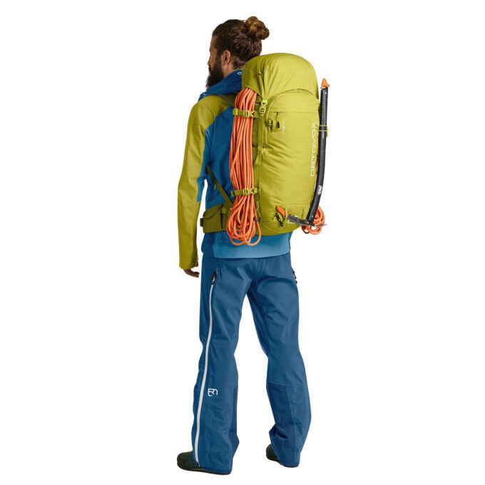 Ortovox PEAK 45: the ultimate backpack for mountaineering and ski touring