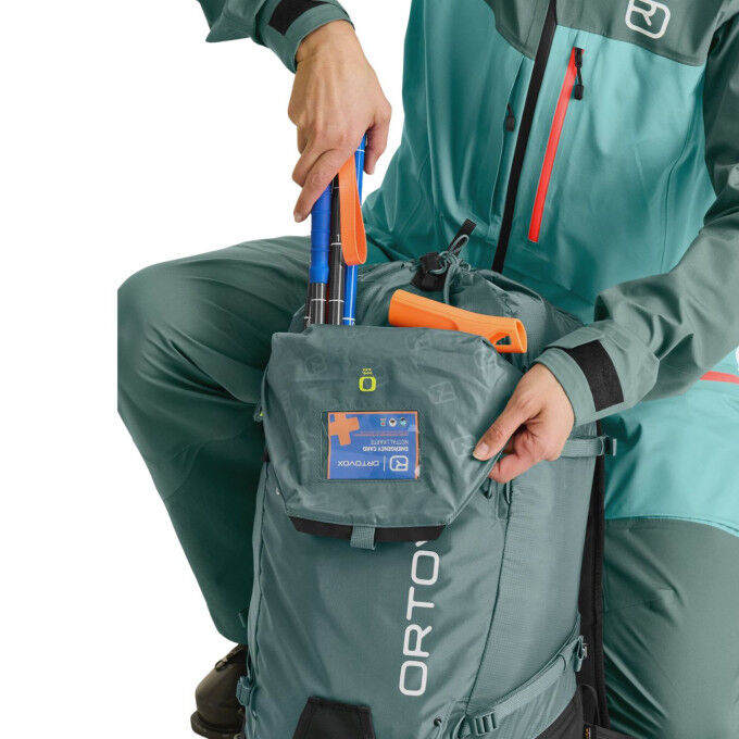Ravine 26 S: mochila freeride compacta, técnica y ultra funcional