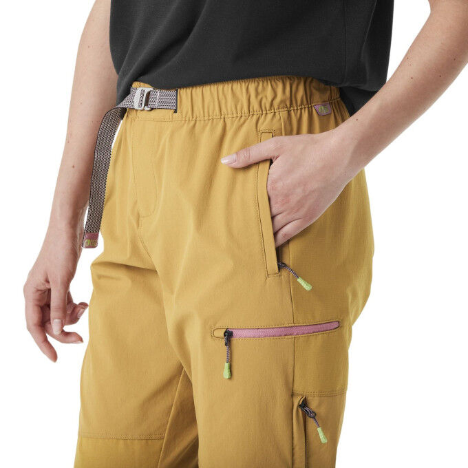 SHOONER STRETCH: technical, robust, and comfortable women's hiking pants