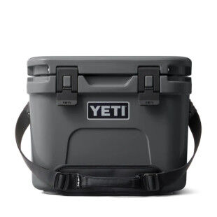 YETI ROADIE 15: the compact and sturdy hard cooler