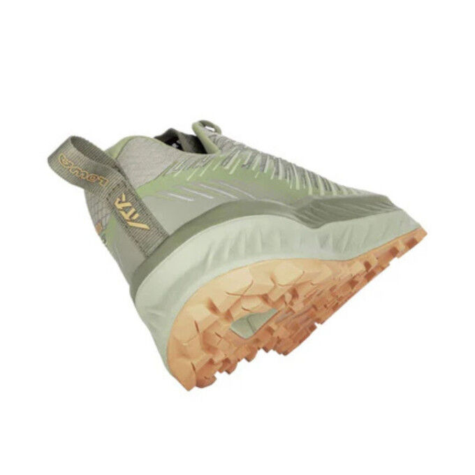 Lowa FORTUX WS: long-distance trail shoes for women