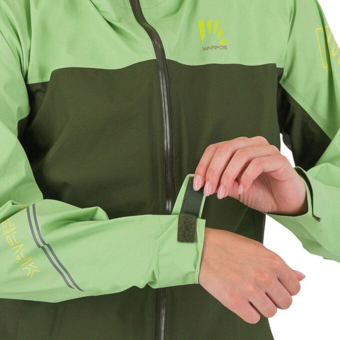 LOT waterproof jacket – Ultralight and packable