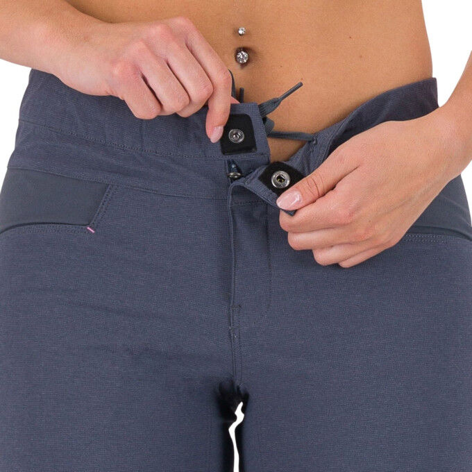 Bermuda KARPOS Dolada – Bequeme Wander- und Stadtshorts für Damen