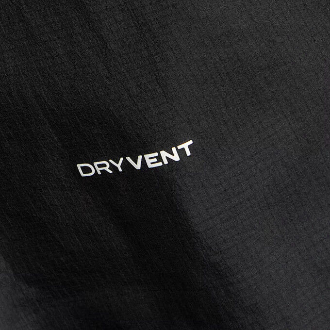 Chaqueta The North Face DryVent™ 2,5L: protección definitiva en la montaña