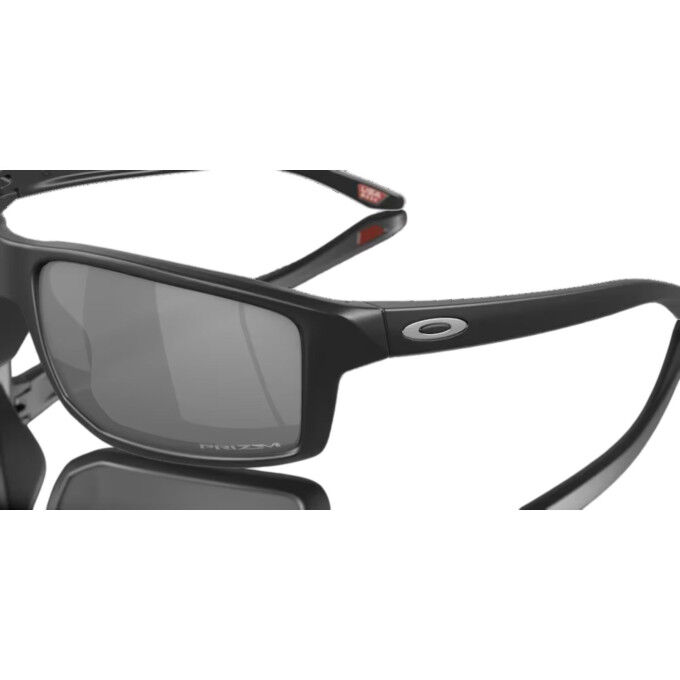 Gibston glasses – Wrap-around design, clear vision in bright light