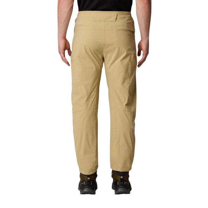 Pantalones Exploration Regular Tapered  libertad y protección para tus excursiones