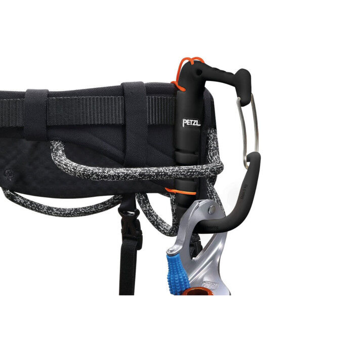 Petzl AQUILA – Adjustable climbing harness for multi-pitch routes and trad climbing