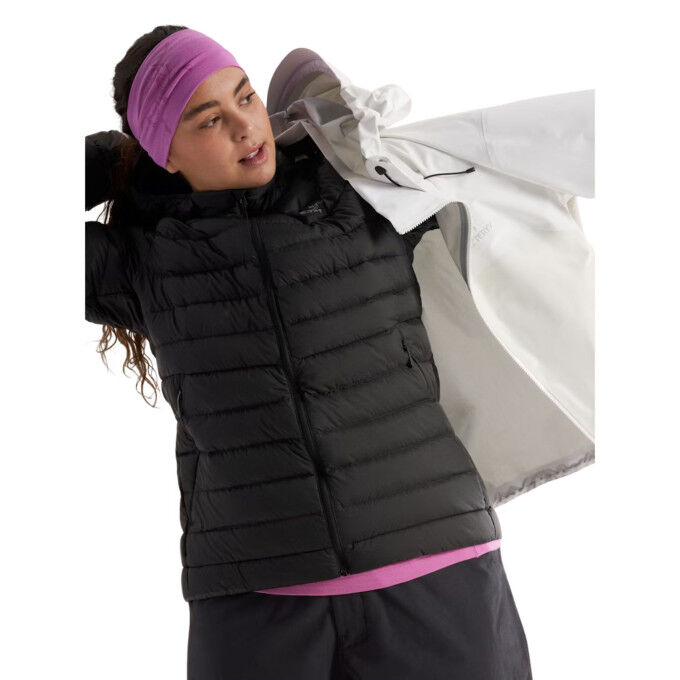 Arc'teryx Cerium Damen: warme und ultraleichte Daunenjacke mit Kapuze