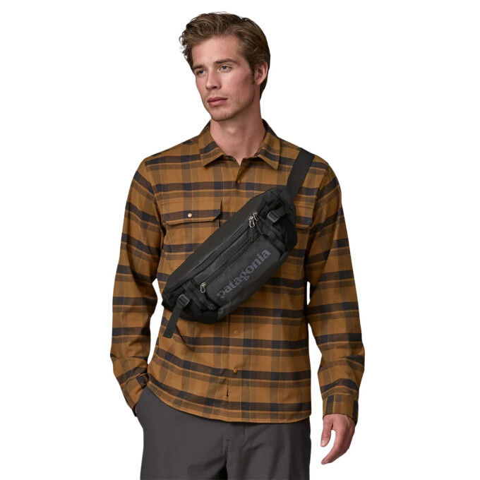 Patagonia Black Hole® 5L: riñonera resistente y práctica