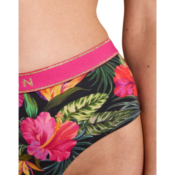 Pull-in Cheeky Maui briefs: stretch comfort and elegance that you can feel