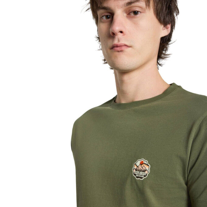 Pull-in Patchexplo Men's T-shirt: comfort, style, and authenticity