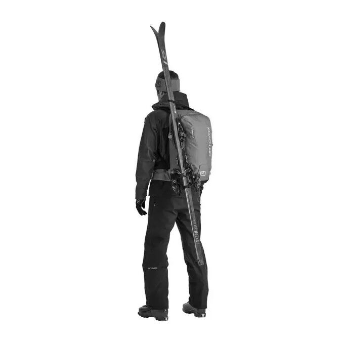 Mochila ORTOVOX SWITCHBACK 32 BLACK RAVEN