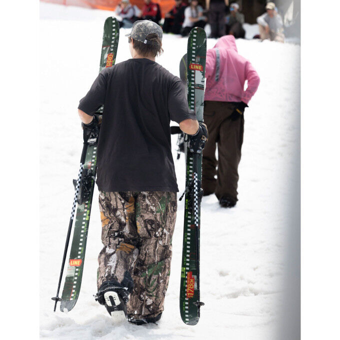 Skiset Line Tom Wallisch Pro + Bindungen | Hochleistungsski