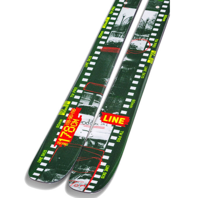 Tom Wallisch Pro Line Skis: the ski park reinvented