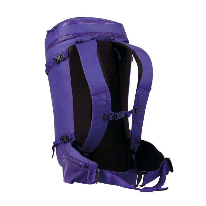 Blue Ice Yagi 28 – The compact and technical ski touring backpack
