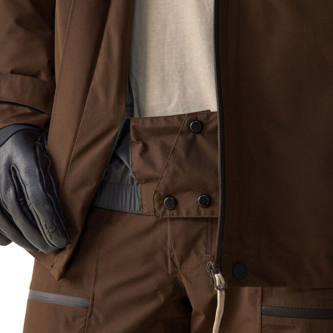 Latnja GTX Men's Ski Jacket - Performance and comfort on and off the slopes