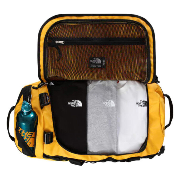 TNF Base Camp M: a sturdy and spacious bag for your adventures