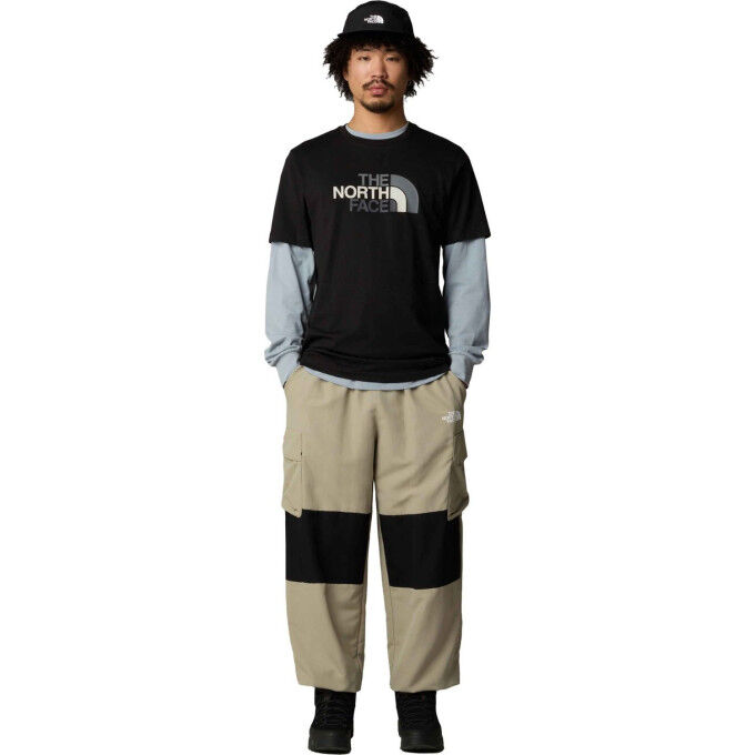 TNF Easy Men's T-shirt - TNF Black: everyday comfort and style