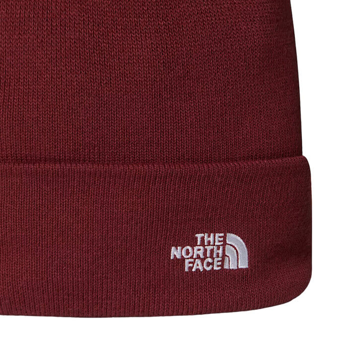The North Face Norm Sumac Beanie: comfort and eco-friendly style