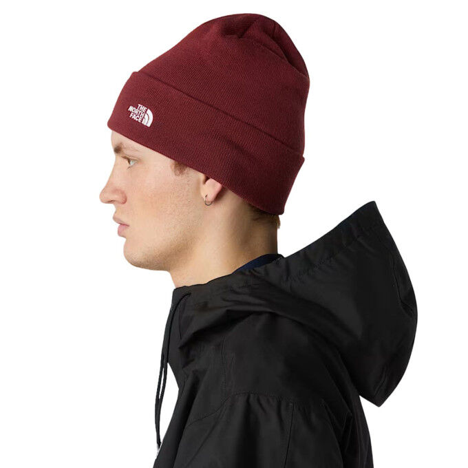 The North Face Norm Sumac Beanie: comfort and eco-friendly style