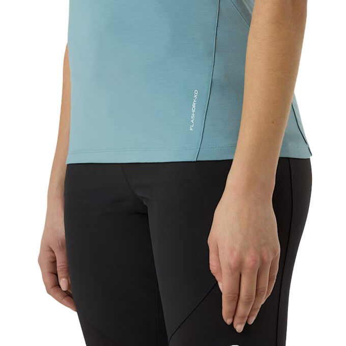 Camiseta TNF Lightning Alpine para mujer: secado rápido y comodidad técnica