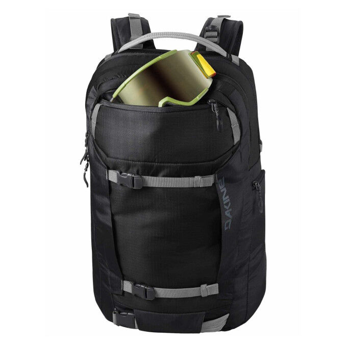 Dakine Mission Pro 25L - Black: versatile ski and snowboard backpack