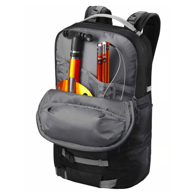 Dakine Mission Pro 25L - Black: versatile ski and snowboard backpack