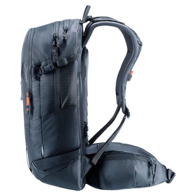Deuter Freerider 22 SL Black: the backpack for demanding female freeriders