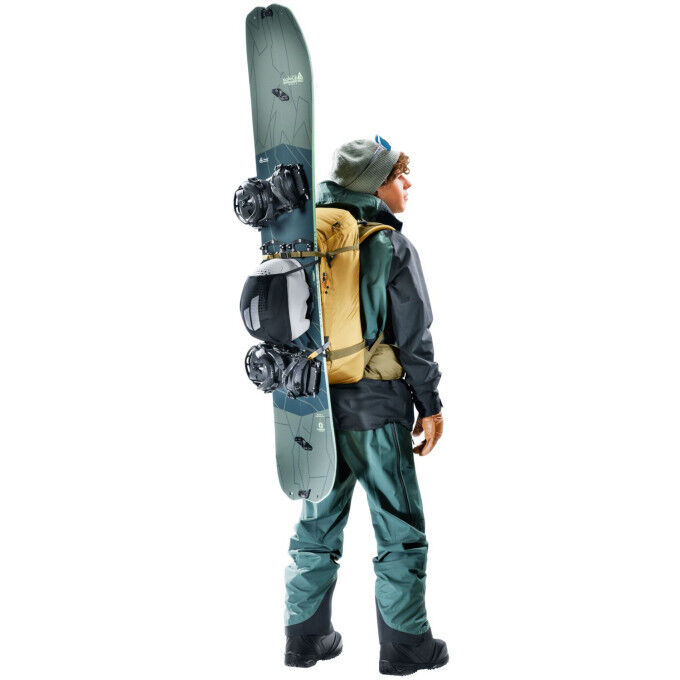 Deuter Freerider Pro 32+10: technical backpack for demanding skiers