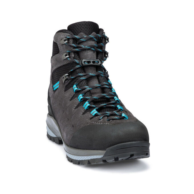 10 scarpe da trekking per la bella stagione da scegliere nel 2026 per boschi, ferrate e sentieri | Italia 10 scarpe da trekking per la bella stagione da scegliere nel 2026 per boschi, ferrate e sentieri | Italia