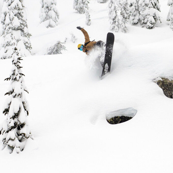 Pack Snowboard Lib Tech Golden Orca + Fijaciones – Rendimiento