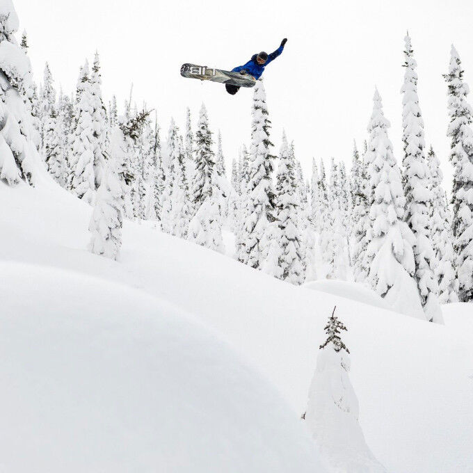 Lib Tech DYNAMO Snowboard + Bindings Package | Versatile