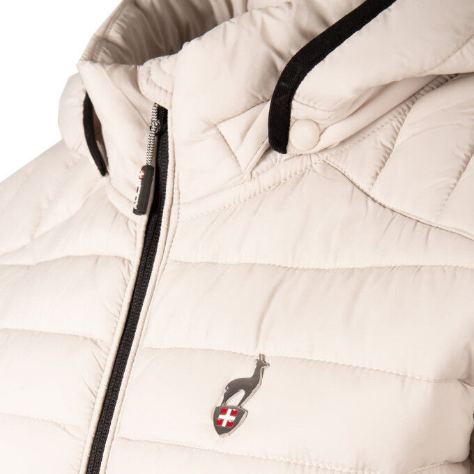 Aulp Belen Women's Down Jacket: warmth and style for your adventures