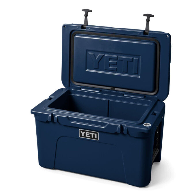 Yeti Tundra® 45 Navy Cooler: ruggedness and performance for your outings