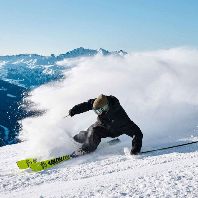 Set da sci + attacchi Black Crows OCTO – Prestazioni, precisione e agilità sulle piste