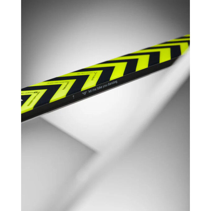 Pack Skis + Fixations Black Crows OCTO – Performance, précision et agilité sur piste