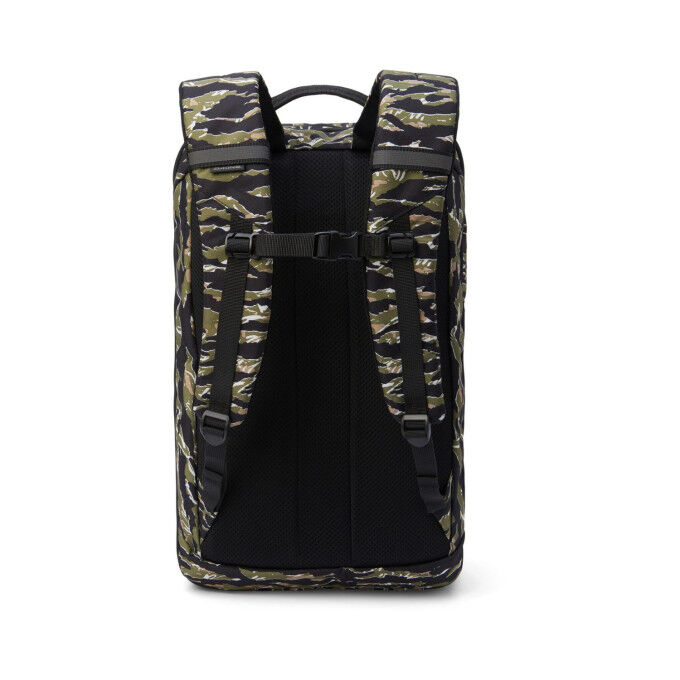 Dakine Mission Street Pack DLX 32L: the ideal bag for traveling skateboarders