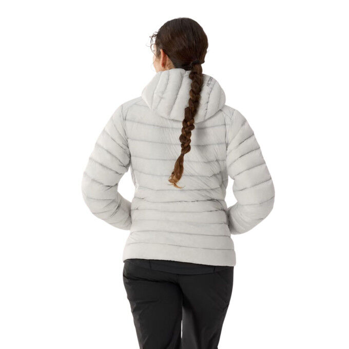 Chaqueta acolchada para mujer Arc’teryx Cerium: ligera y cálida para la montaña
