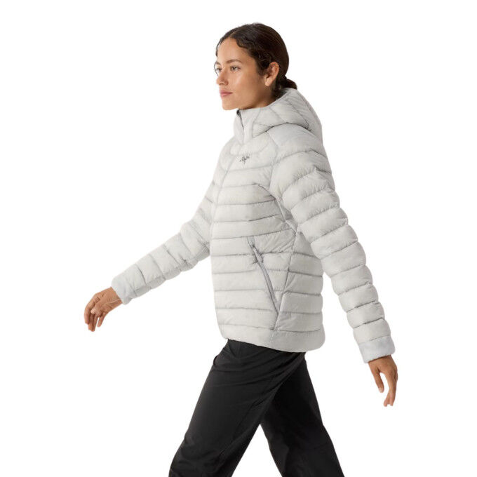Chaqueta acolchada para mujer Arc’teryx Cerium: ligera y cálida para la montaña
